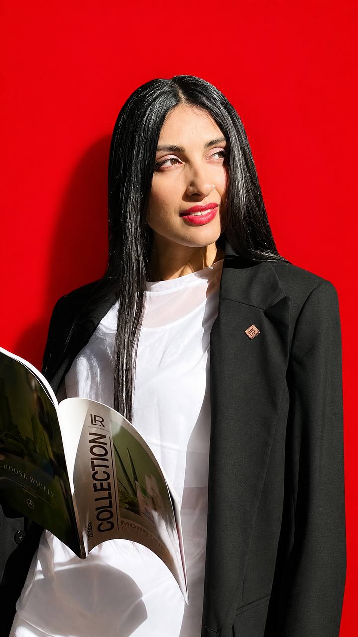 Оксана з каталогом LR Health & Beauty